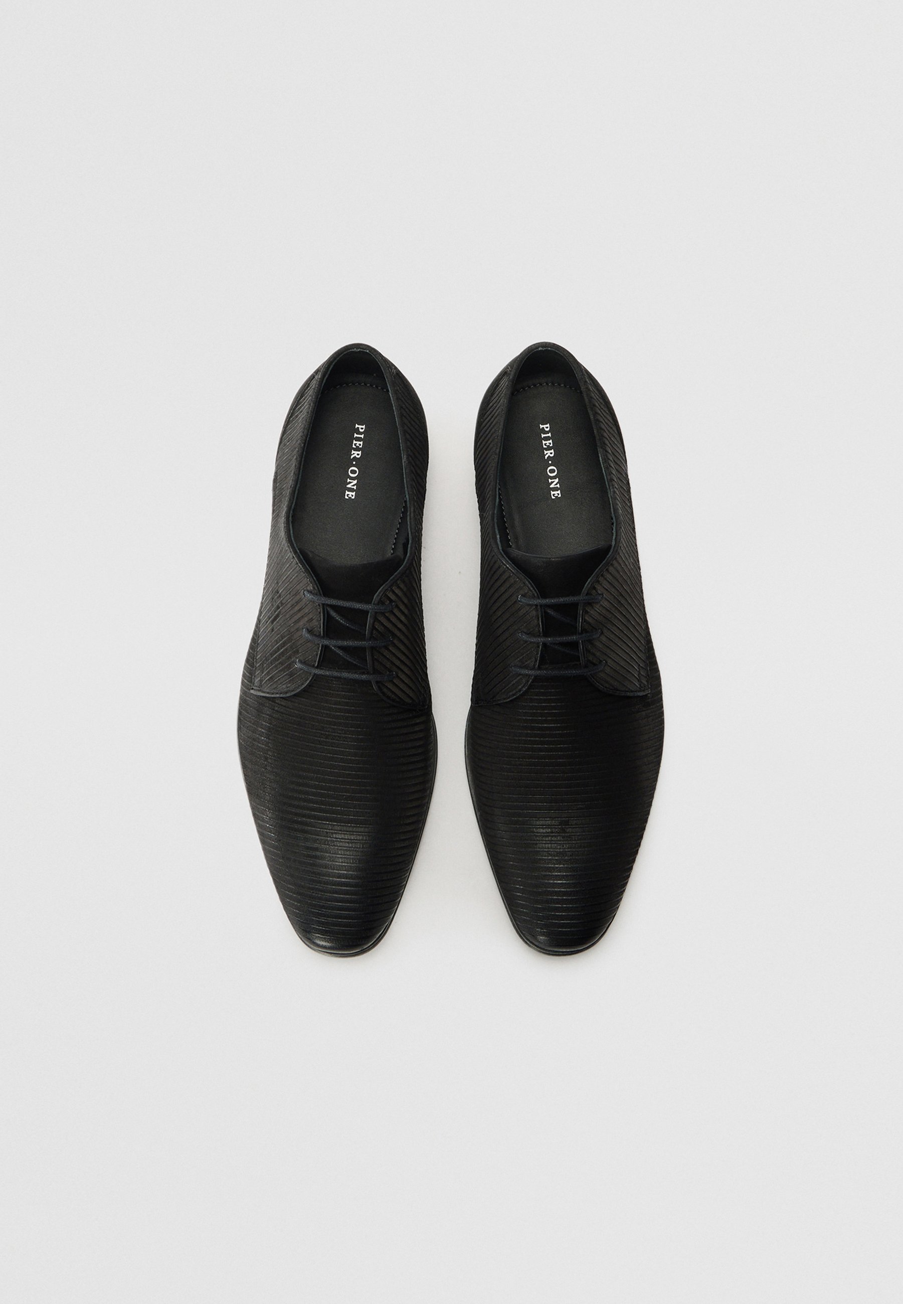 Pier One PELLE - Mocassini - neri