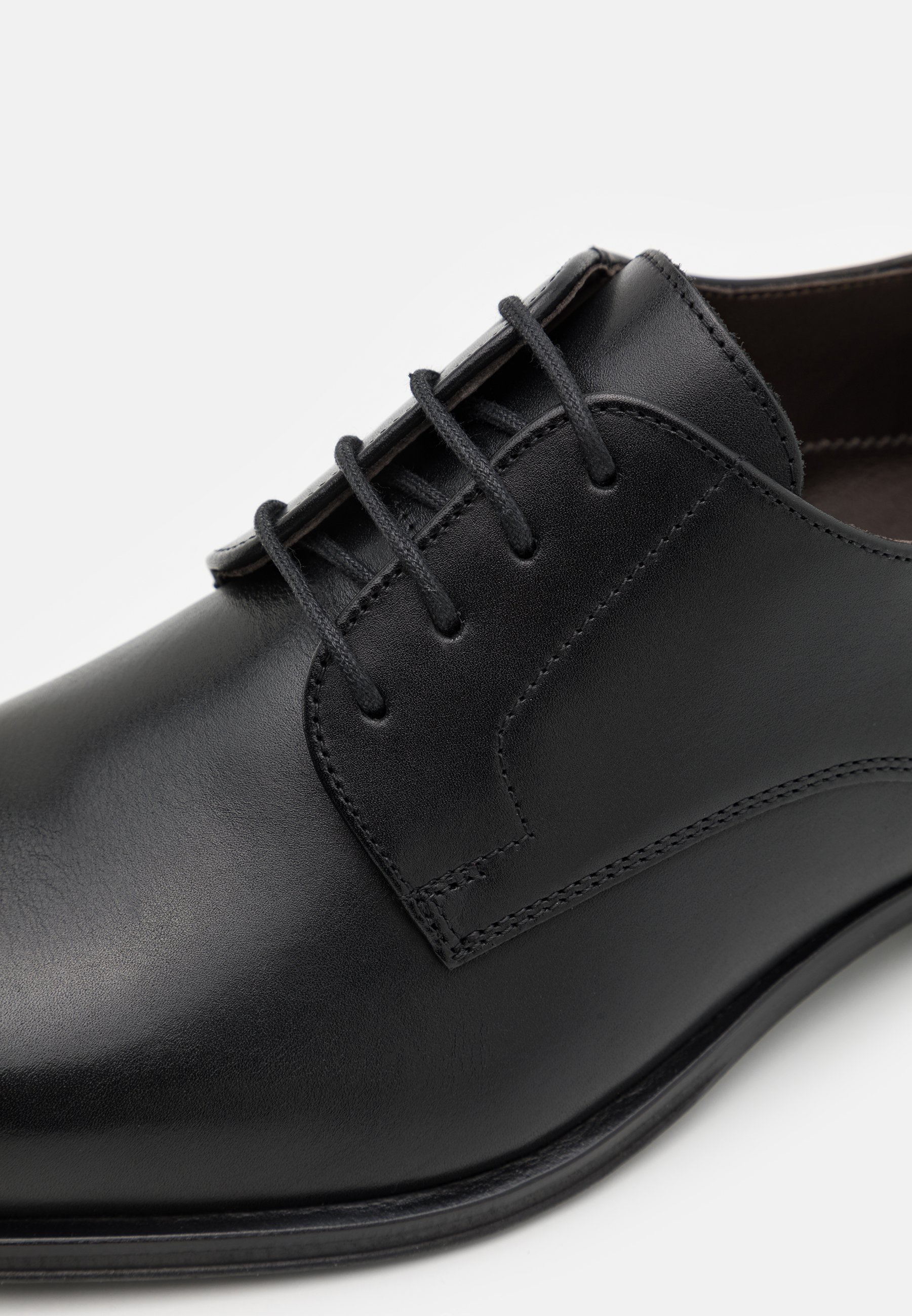 Lloyd SABRE - Elegantné šnurovacie topánky - čierna