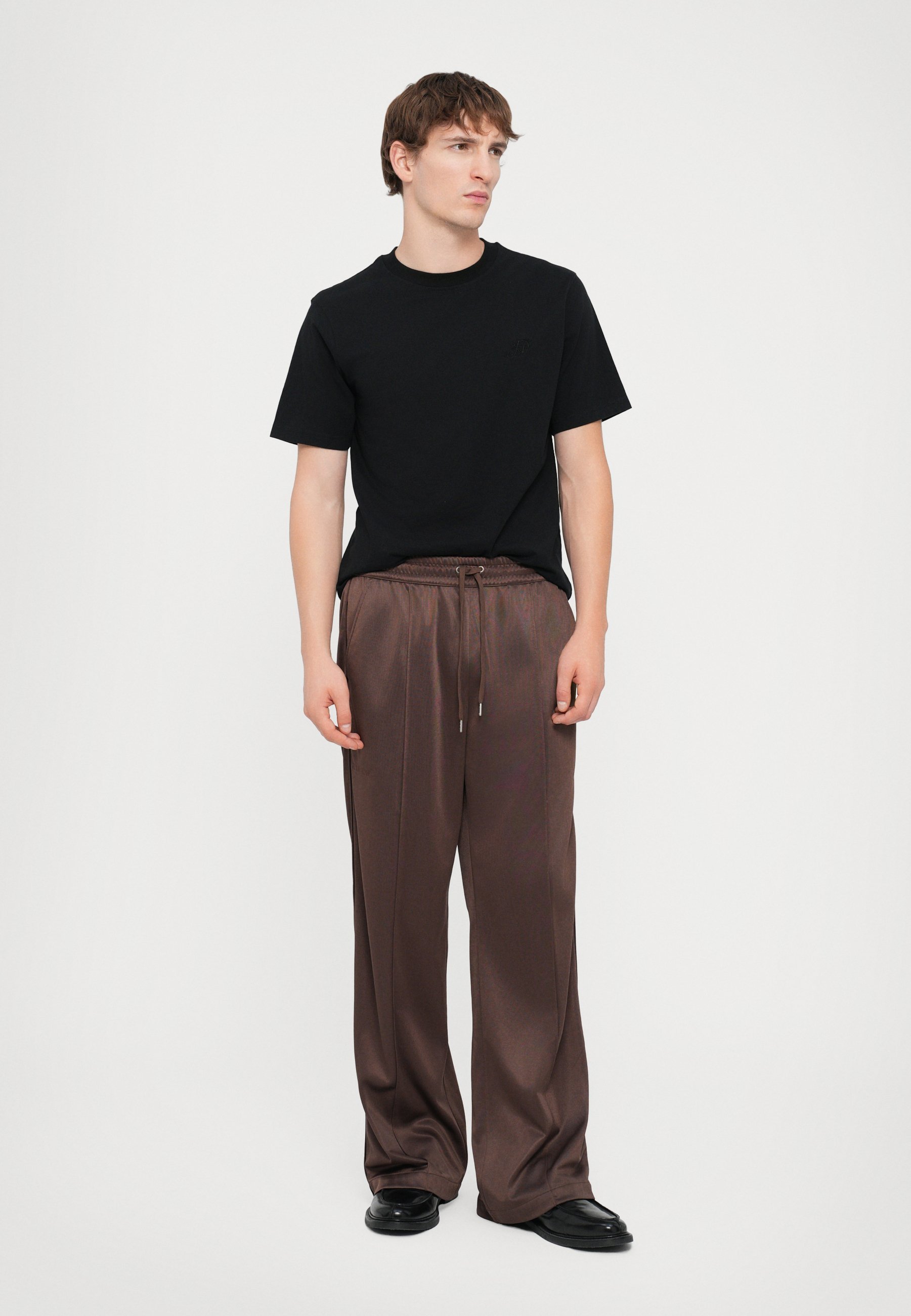 Han Kjøbenhavn MONOGRAM TEE - T-shirt basique - black