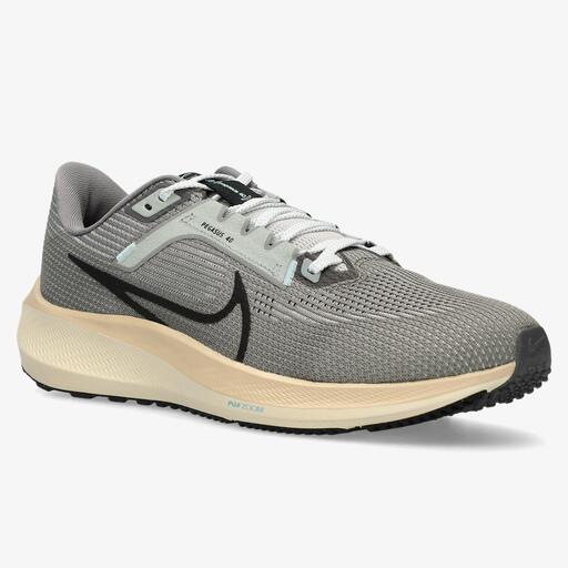  Nike Pegasus 40