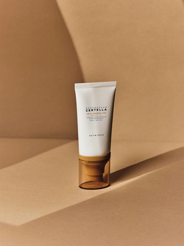 SKIN1004 Madagascar Centella Air-Fit Suncream Лагани минерални заштитни флуид за лице SPF 30