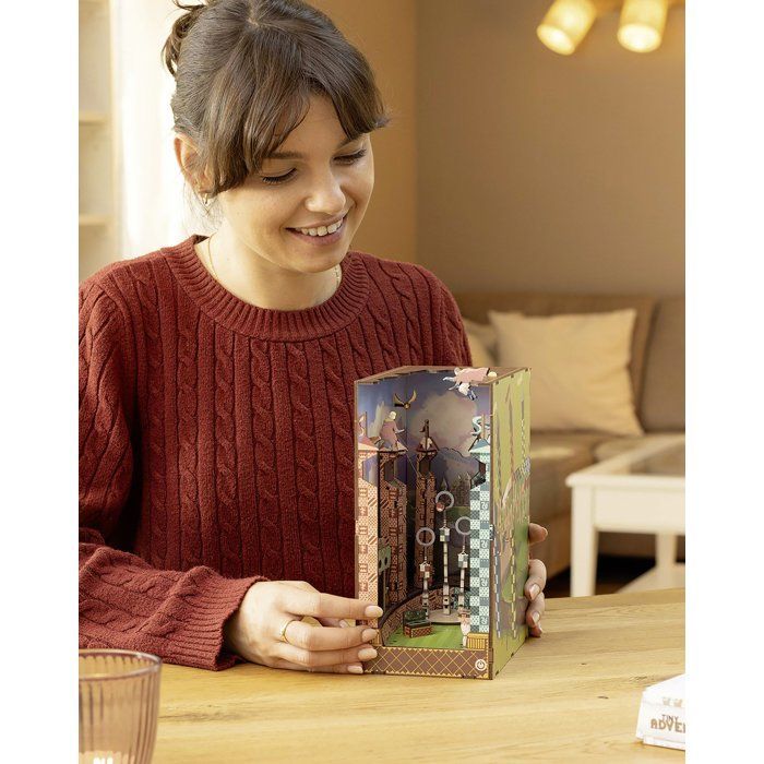 Book Nook - DIY Kit to Build 3D Model Bookend - REVELL - Tiny Adventures - Harry Potter - Quidditch Pitch - LED