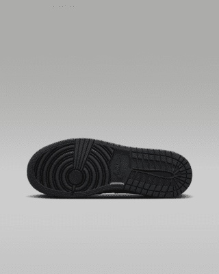 Air Jordan 1 Low Older Kids' Shoes