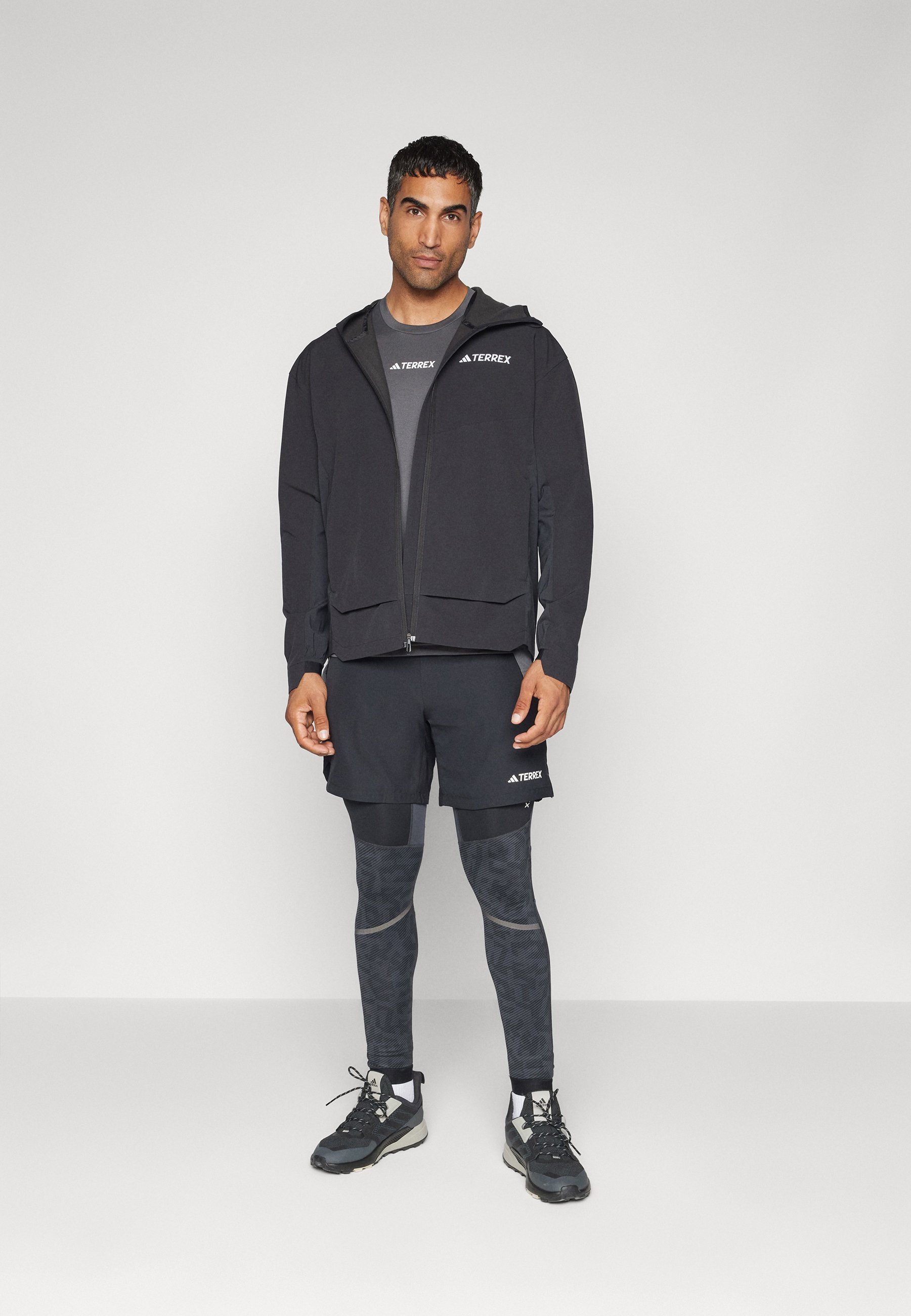 Adidas Terrex MULTI SOFTSHELL - Mīkstās jakas - melnas