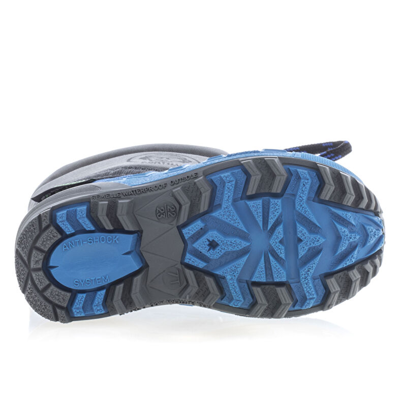 Botas azules para niño