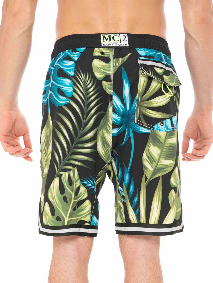 Maiô com estampa tropical estilo surf