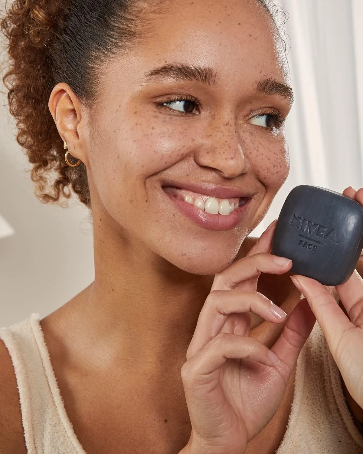 NIVEA Nivea Naturally Clean βαθύς καθαρισμός σε στερεά μορφή