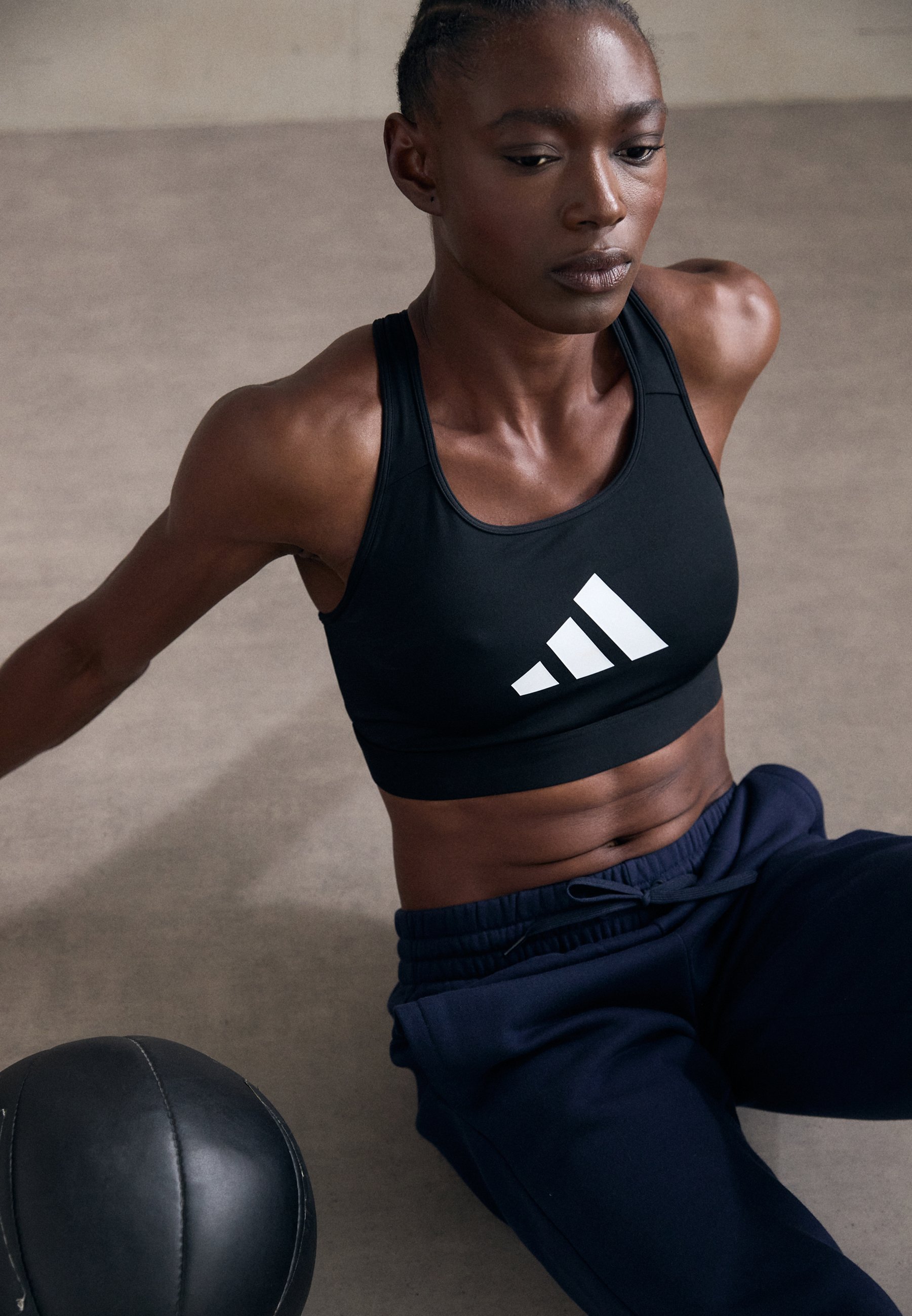 Soutien-gorge de sport adidas Performance POWERREACT BIG LOGO GRAPHIC - Maintien léger - Noir
