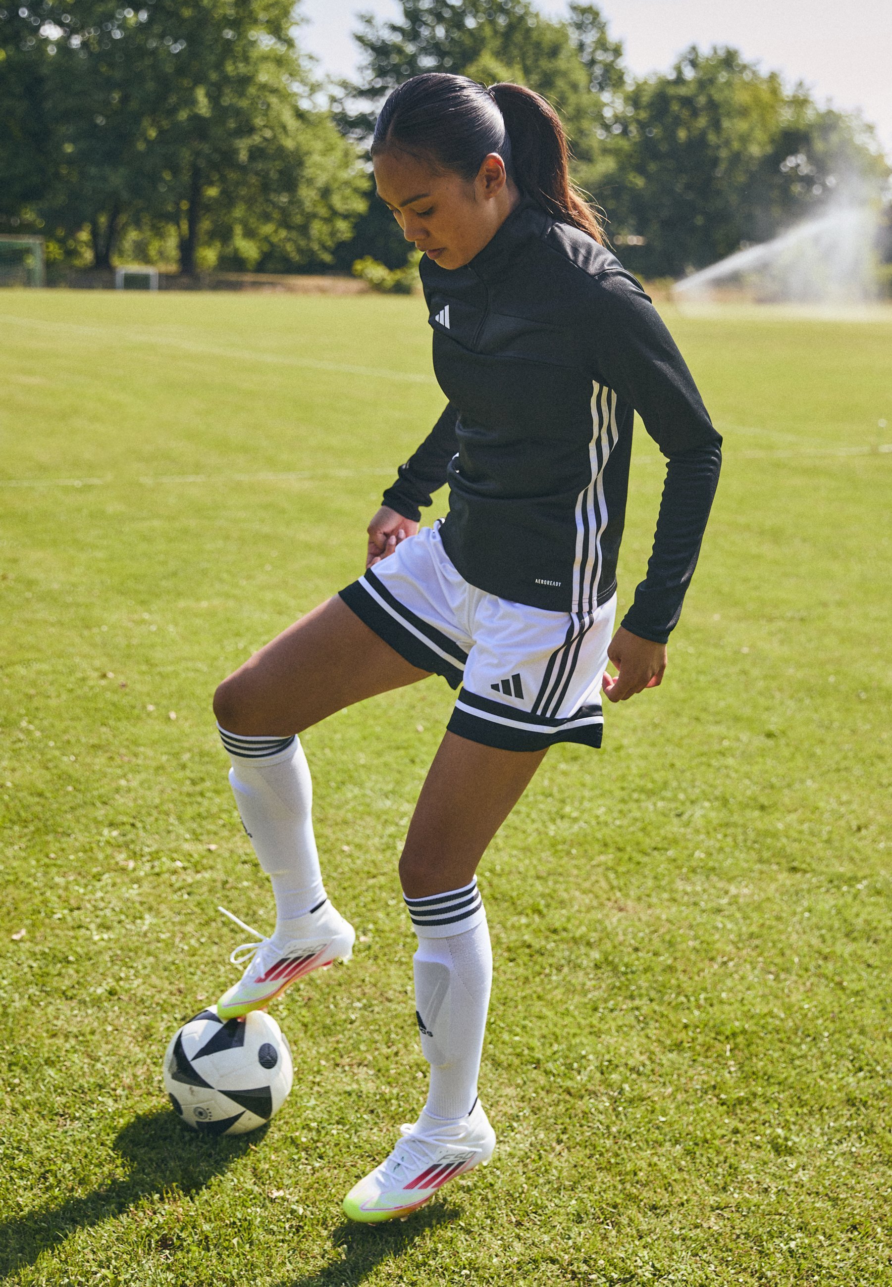 adidas Performance SQUADRA25 SHORTS - Sportshorts - weiß/schwarz