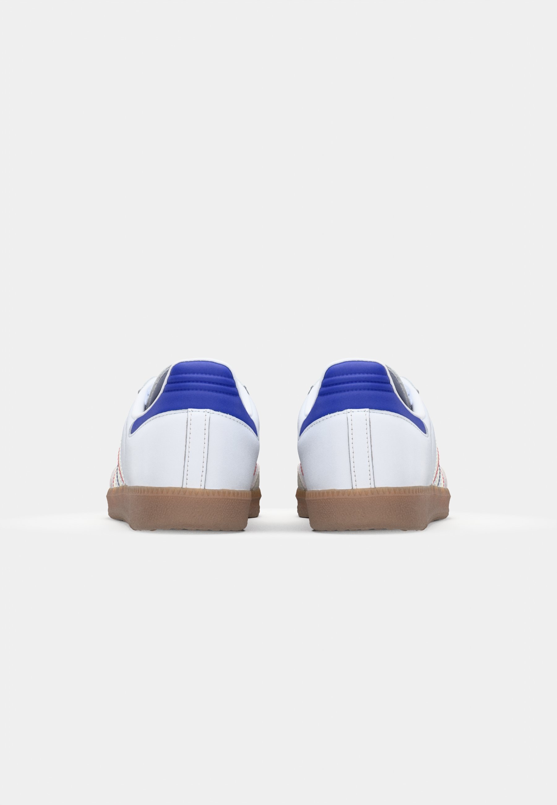 adidas Originals SAMBA LICENSED UNISEX - Zaalvoetbalschoenen - wit/helderblauw/zuiver robijnrood