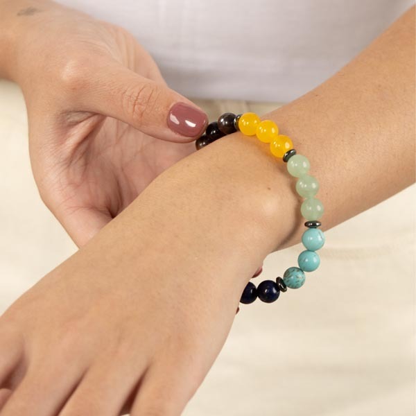 Braccialetto con perline del chakra Myga