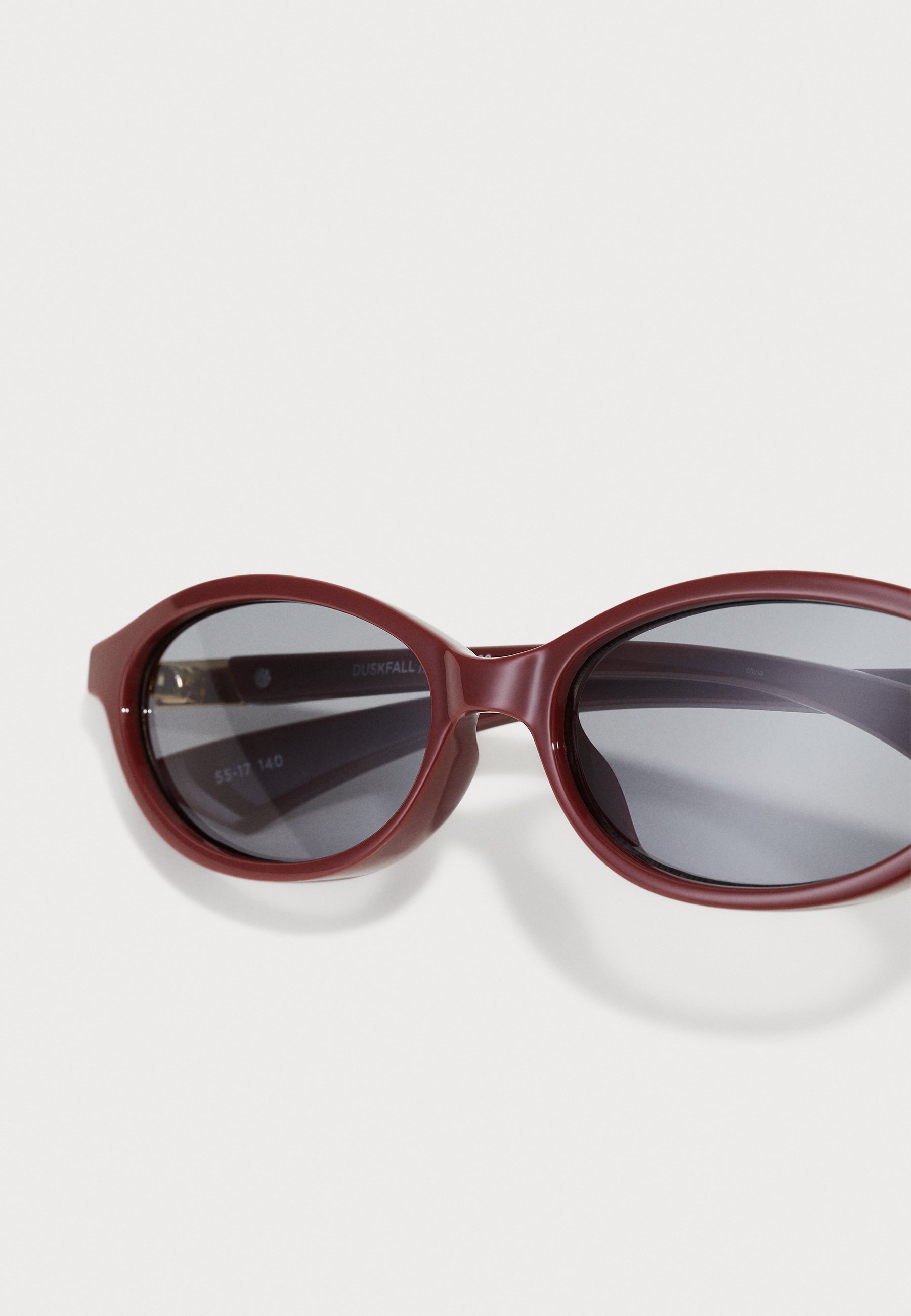 Le Specs DUSKFALL - Zonnebril - merlot