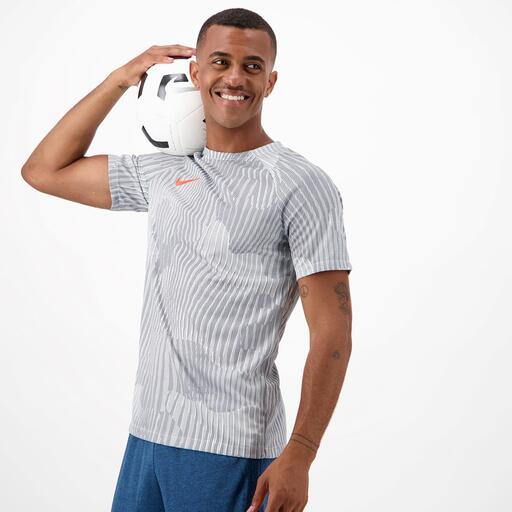 Nike Academy 23