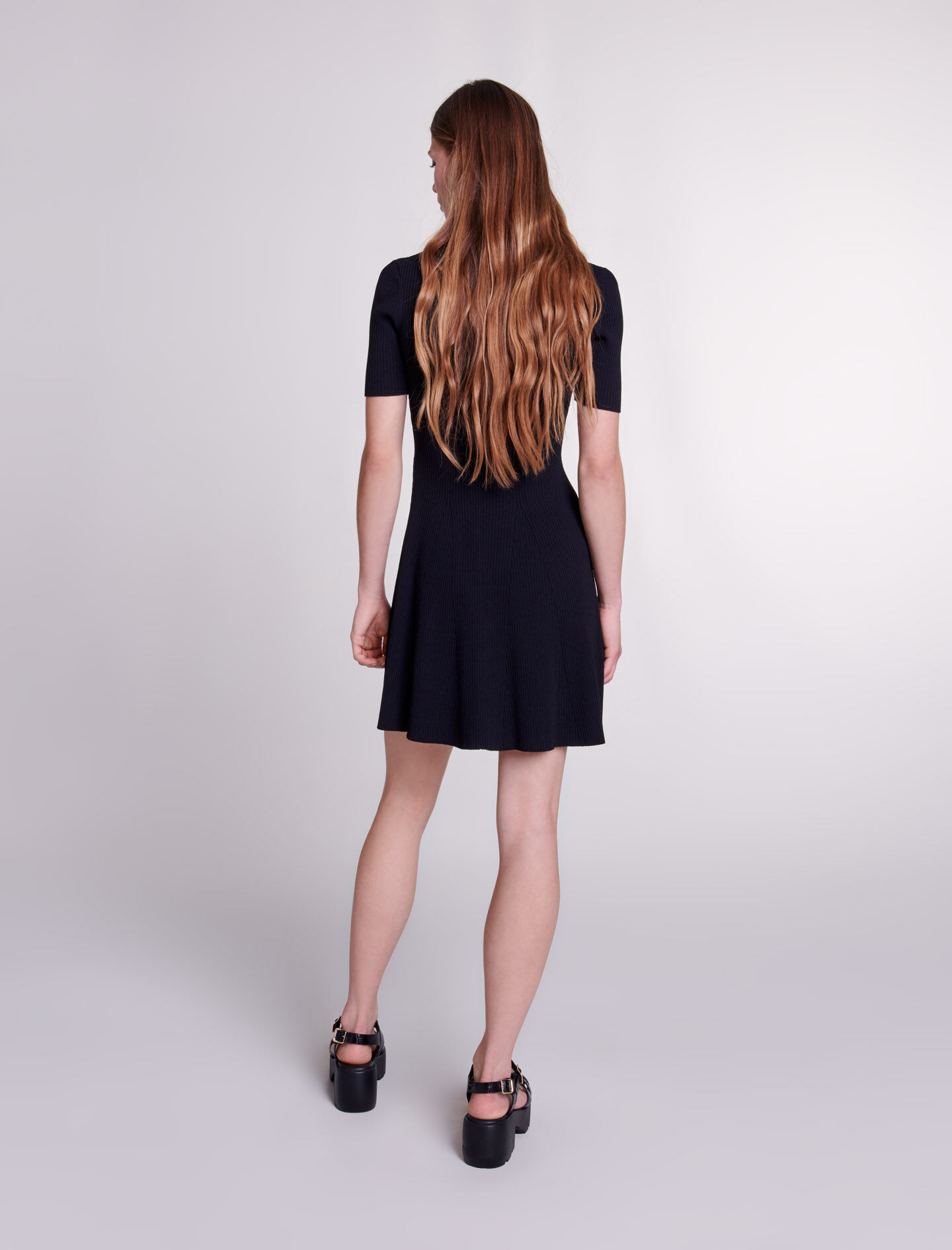 Rochie scurtă tricotată - Neagră