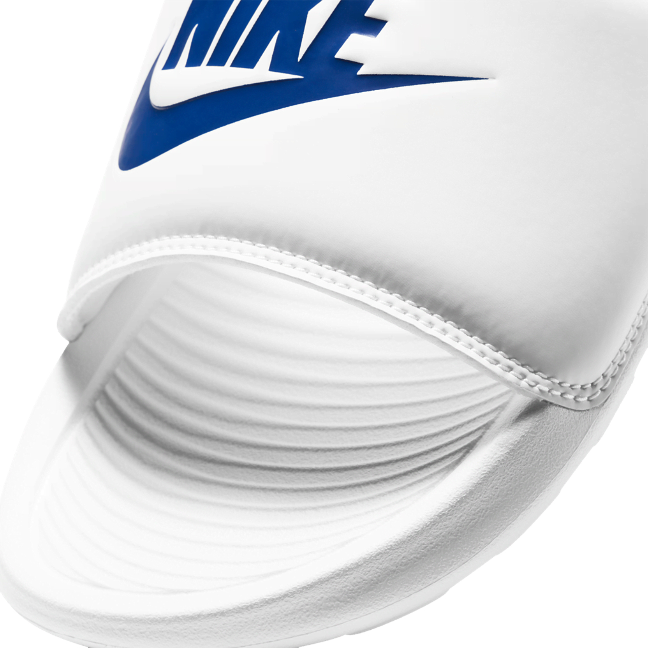 Nike Victori One