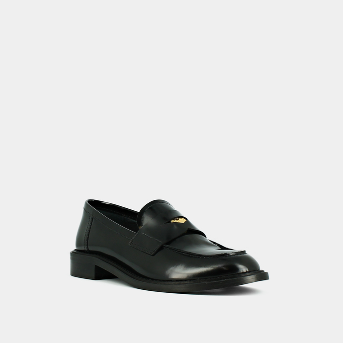 Mocassins à bouts arrondis et détails argentés  en vernis noir et argent