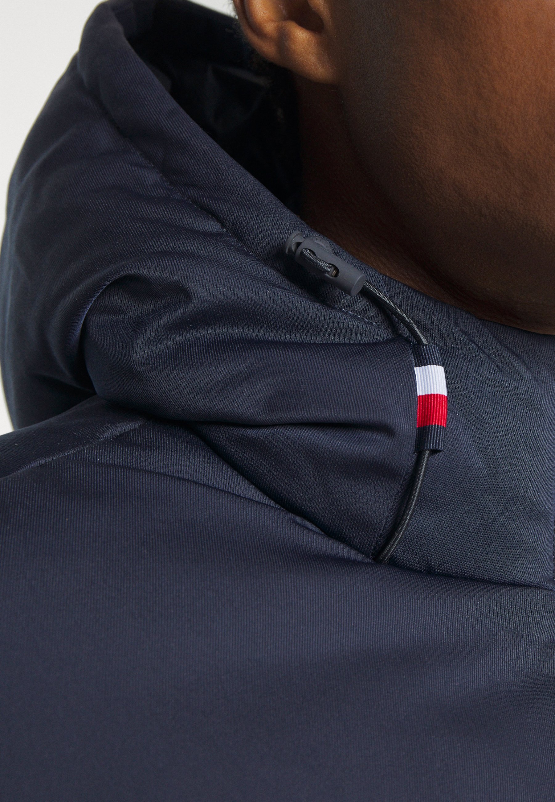 Jaqueta com capuz Tommy Hilfiger NEW YORK - Casaco curto - céu do deserto