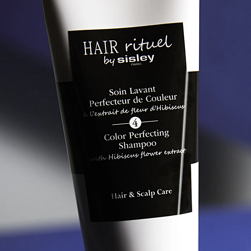 Shampoo Hair Rituel by Sisley Color Perfecting com Extrato de Flor de Hibisco para cabelos coloridos e com mechas.