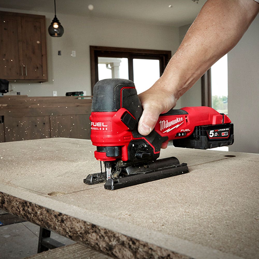 Serra tico-tico Milwaukee 18V com bateria Fuel M18FBJS-0
