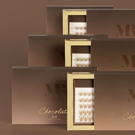 Many Lashes V-Lashes