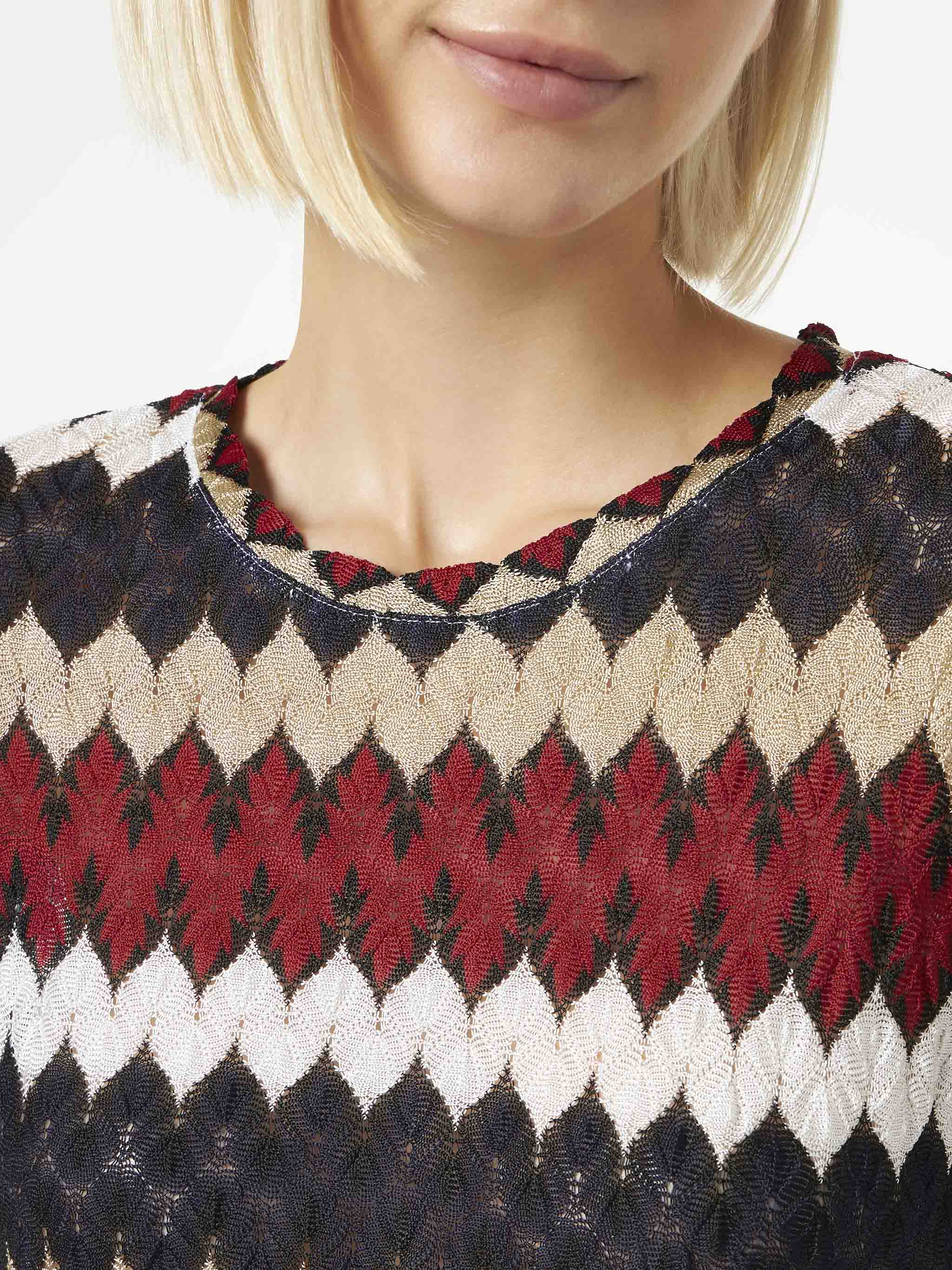 Bordeauxrode gebreide top met chevronprint
