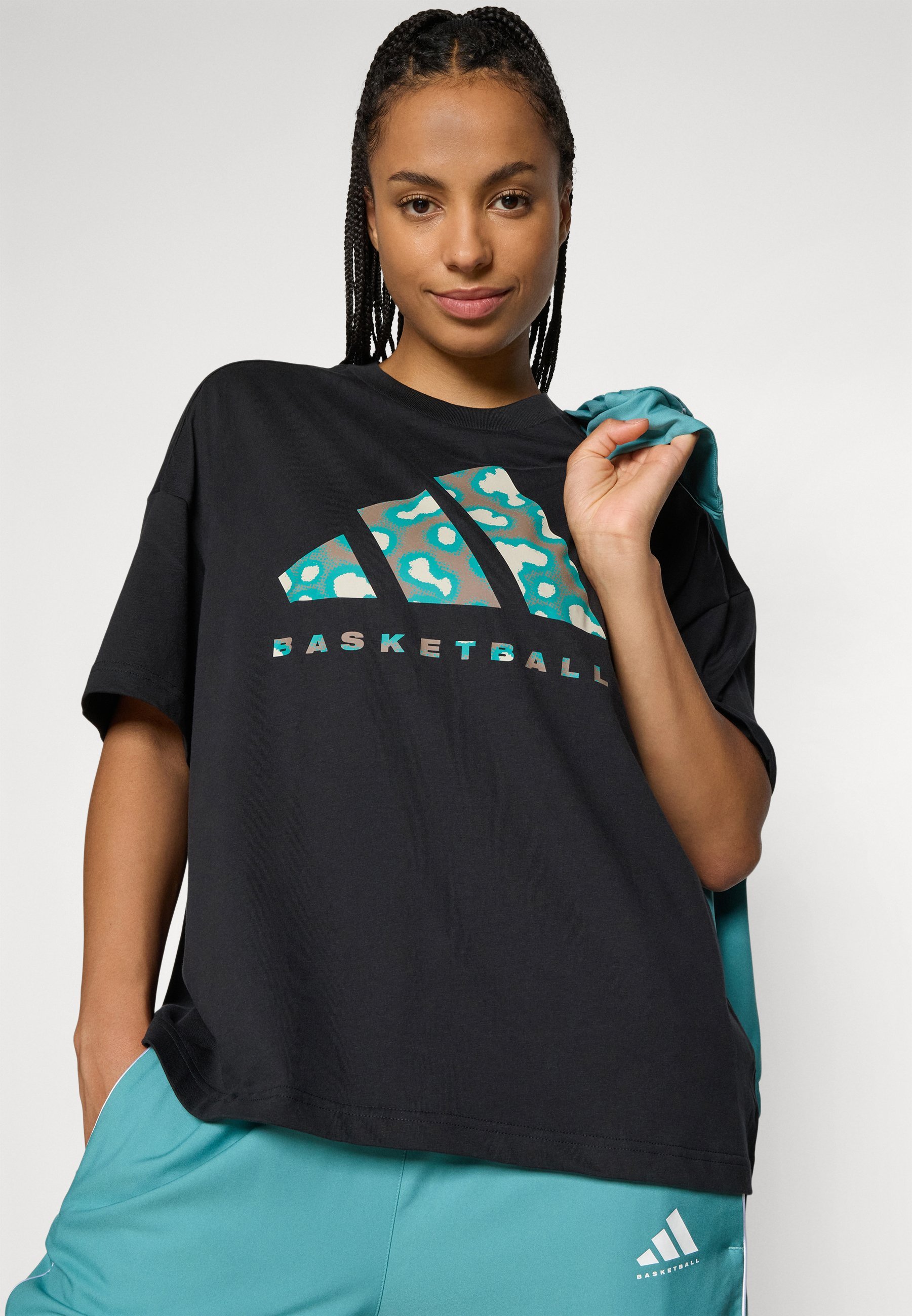 T-shirt imprimé adidas Performance CAMO - noir/bleu sarcelle