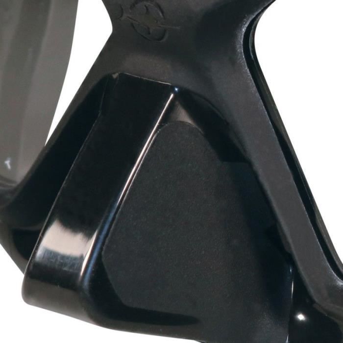 Masque de plongée BEUCHAT SHARK noir - Super faible volume - Grand champ de vision