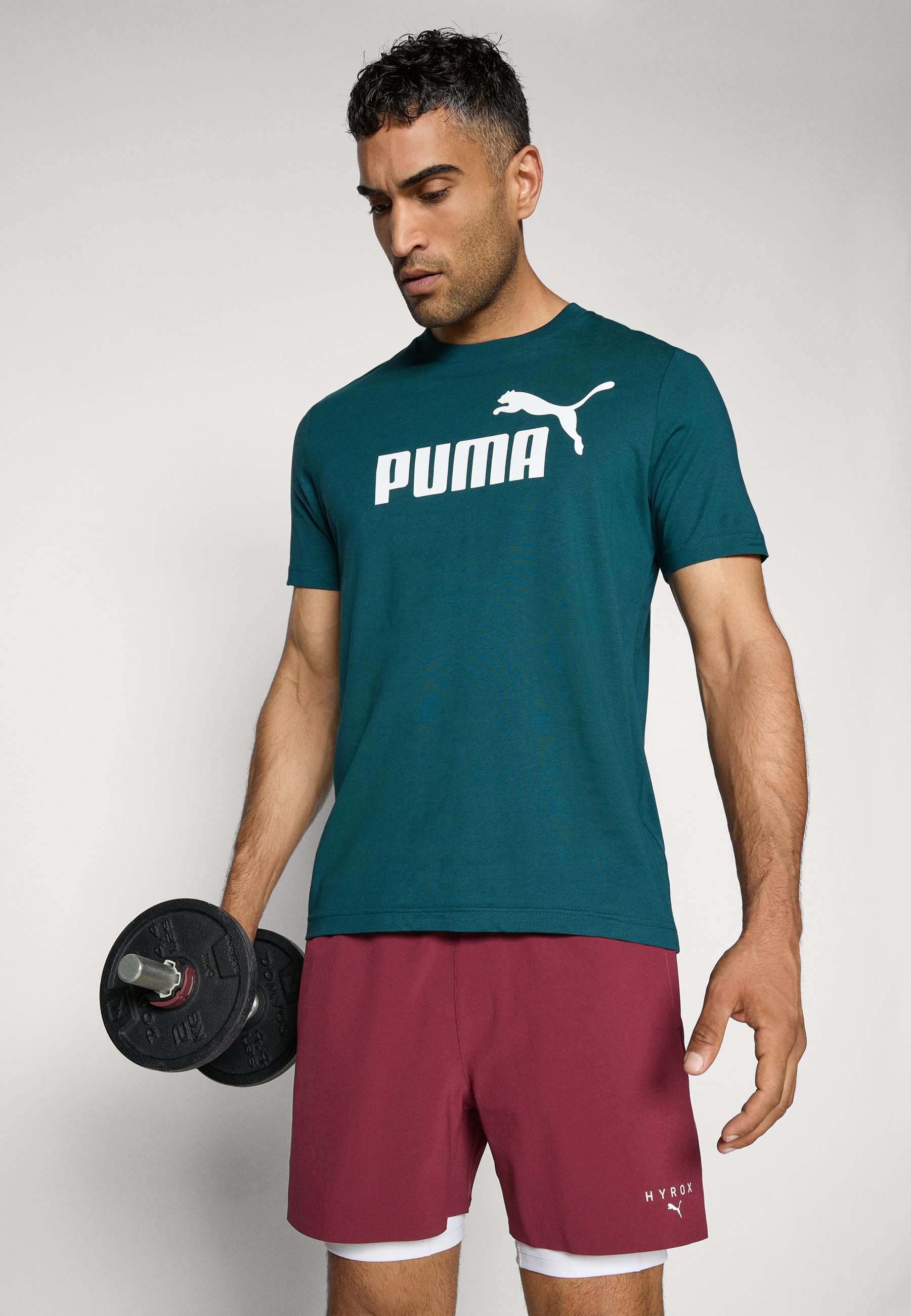 Puma LOGO TEE - Prinditud T-särk - roheline maastik