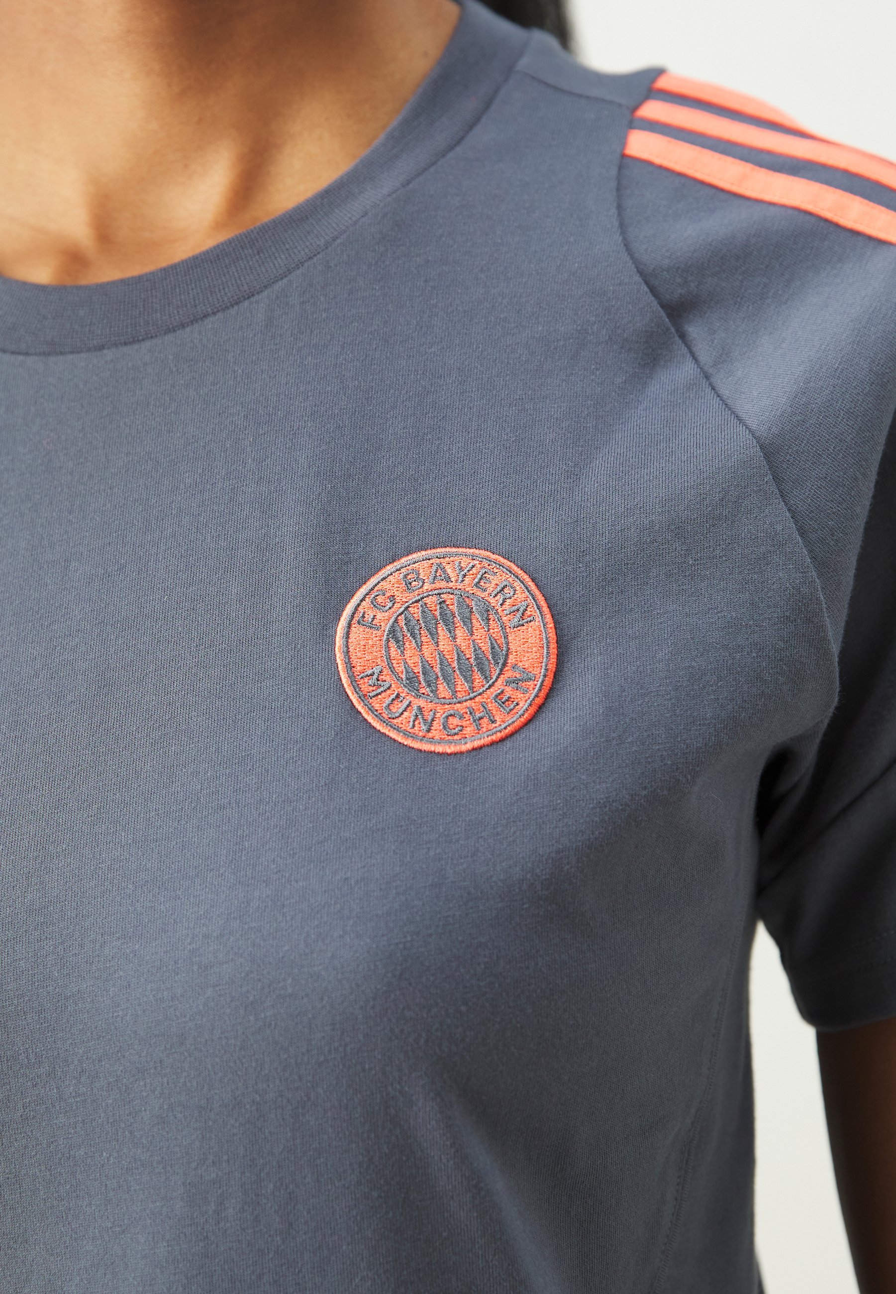 adidas Performance FCB T-Shirt – Vereinskleidung – kräftiges Onyx