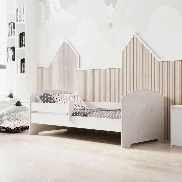 Cama infantil LUK de 70x140 cm + BASE DE CAMA + COLCHÓN con BARANDILLA DE SEGURIDAD