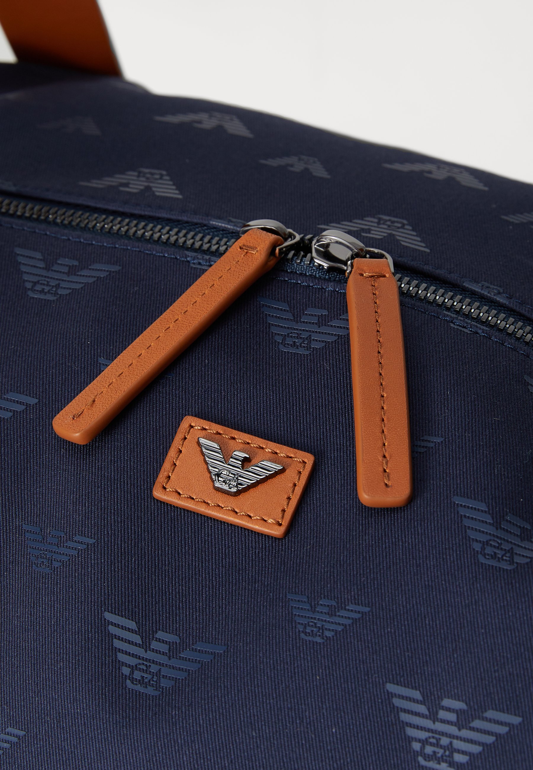 Emporio Armani Reizen