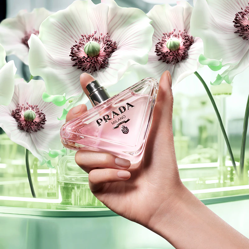 Frasco recarregável de Eau de Parfum Prada Paradoxe Virtual Flower para mulheres