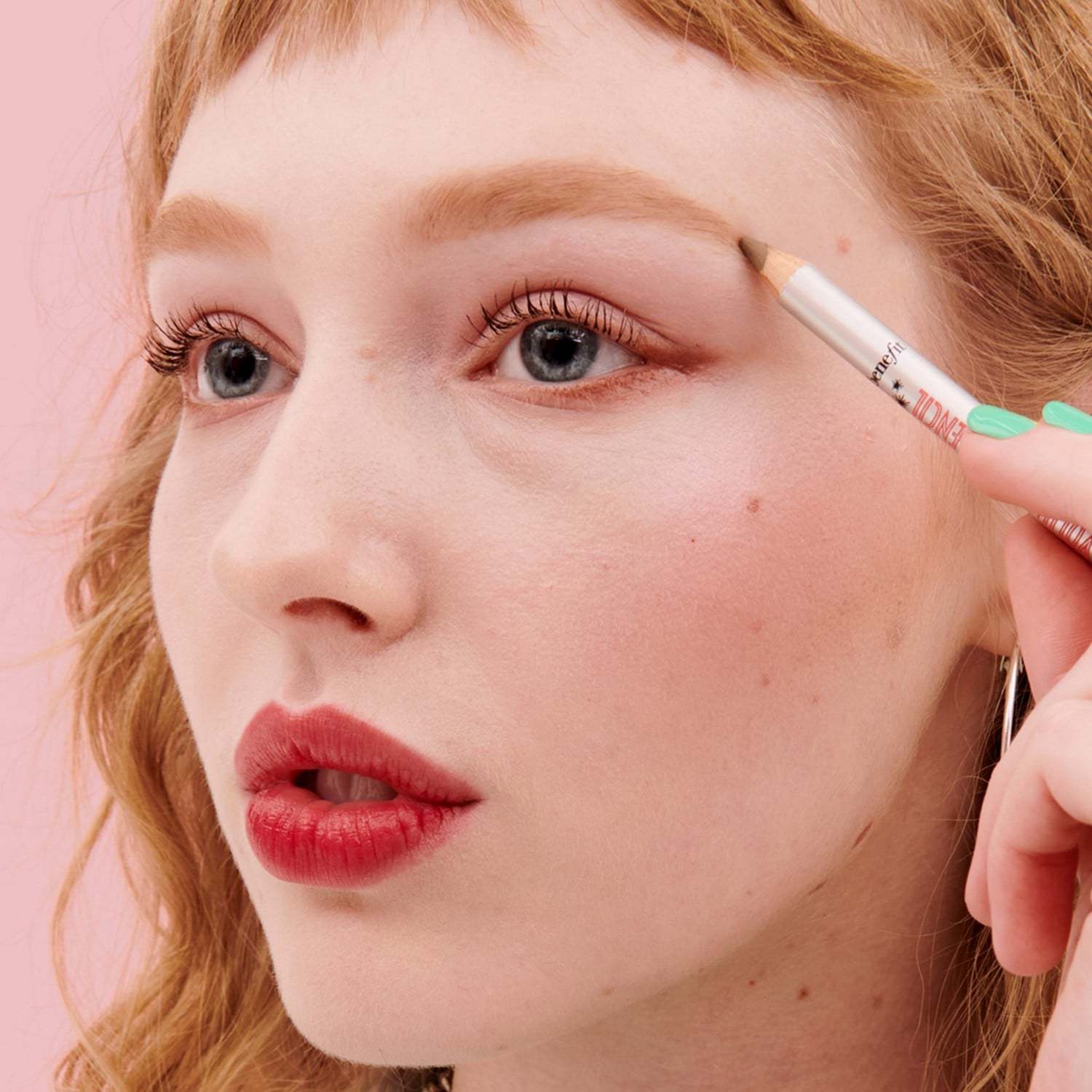 Benefit uzacu zīmuļu kolekcija Gimme Brow+ apjoma zīmulis mini - 0,6 g