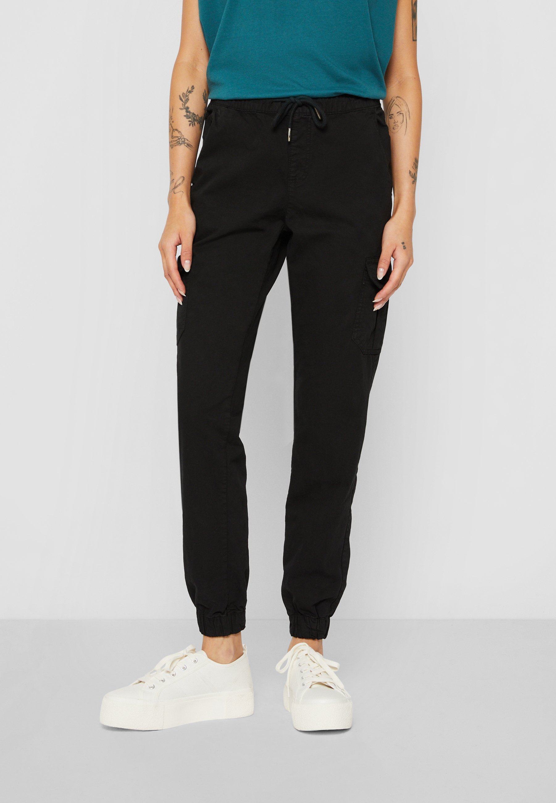 Urban Classics HIGH WAIST - Cargo-püksid - mustad
