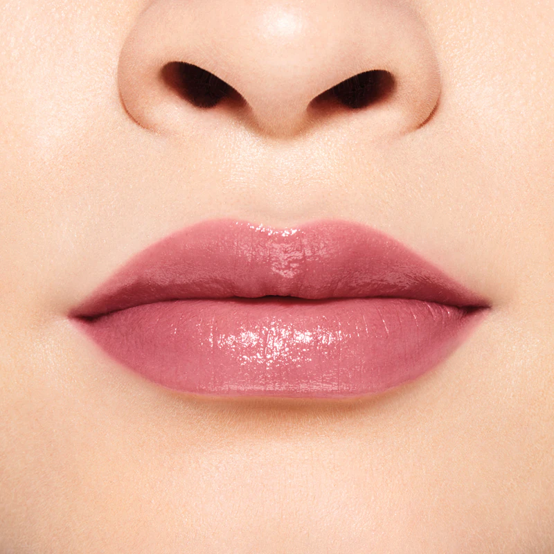 Shiseido ColorGel LipBalm é um bálsamo labial com cor e propriedades hidratantes.