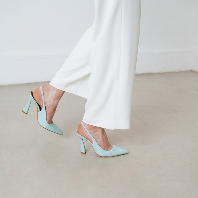 Escarpins slingback à bouts pointus  en vernis turquoise