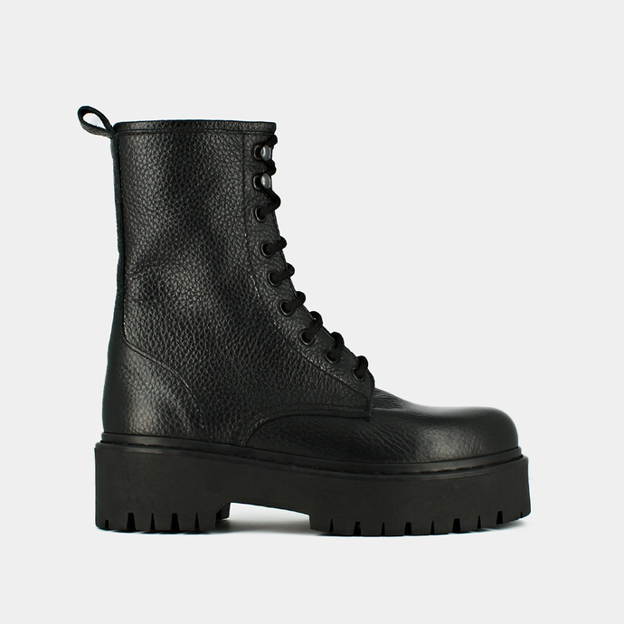 Boots à plateformes et lacets  en cuir grainé noir