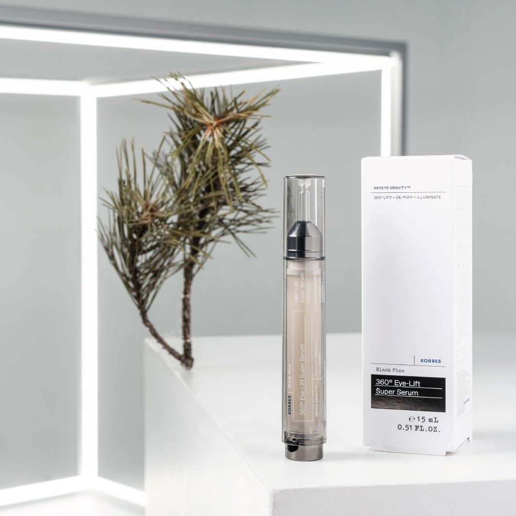 KORRES sérum proti starnutiu Black Pine 360° Lift Super Eye Serum - 15 ml