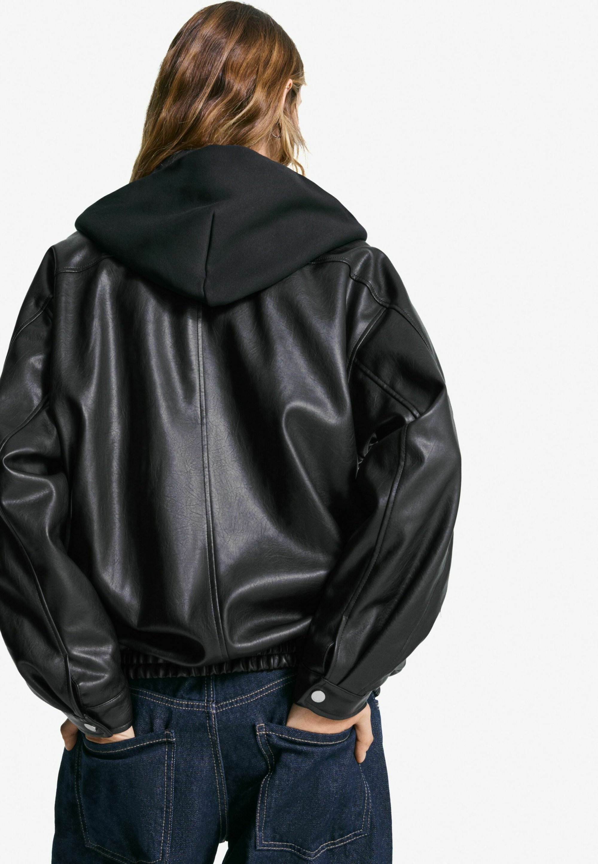 Bershka OVERSIZE - Giacca in similpelle - nera