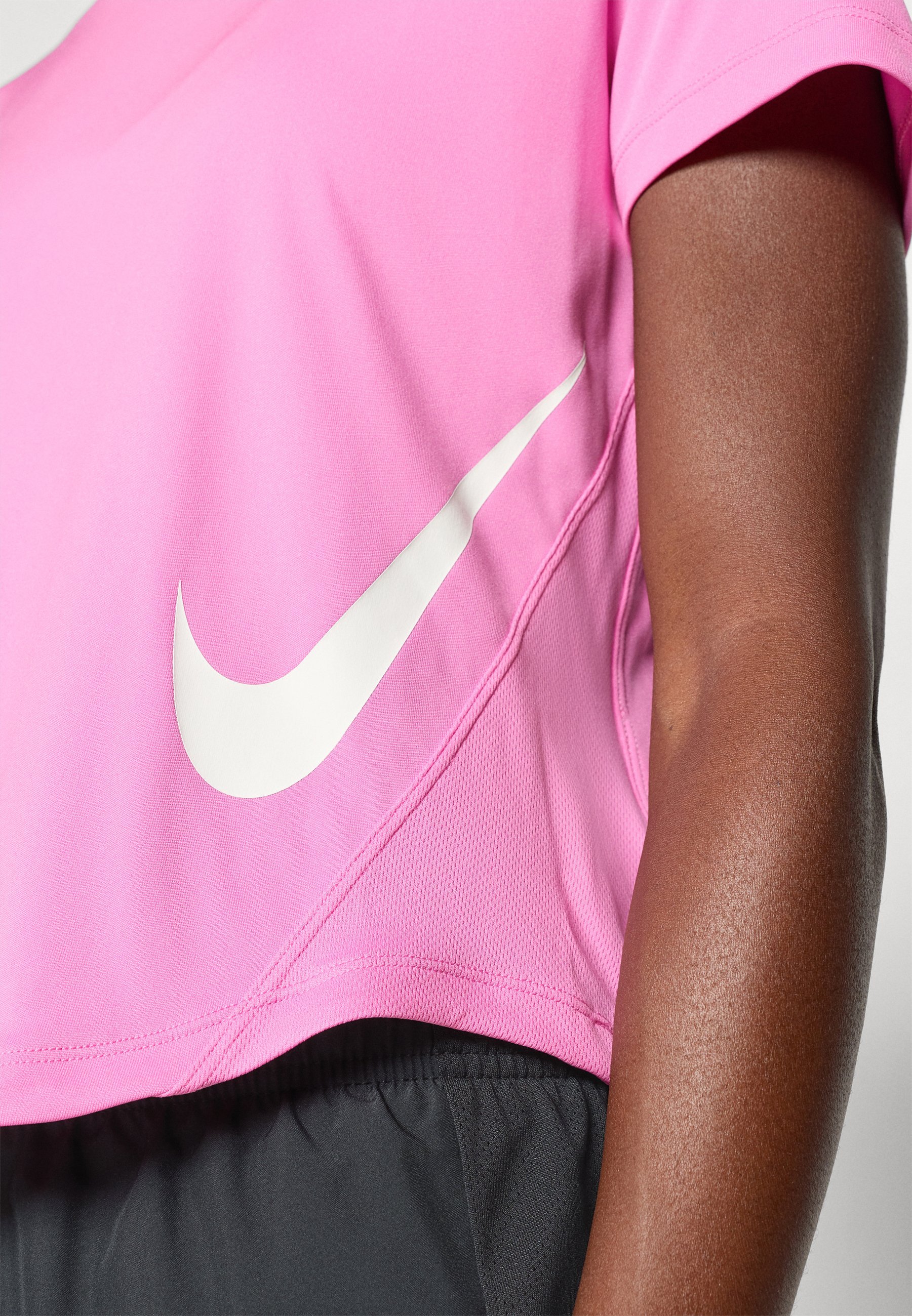 Nike Performance TEMPO TOP - Sport T-shirt - speels roze/wit