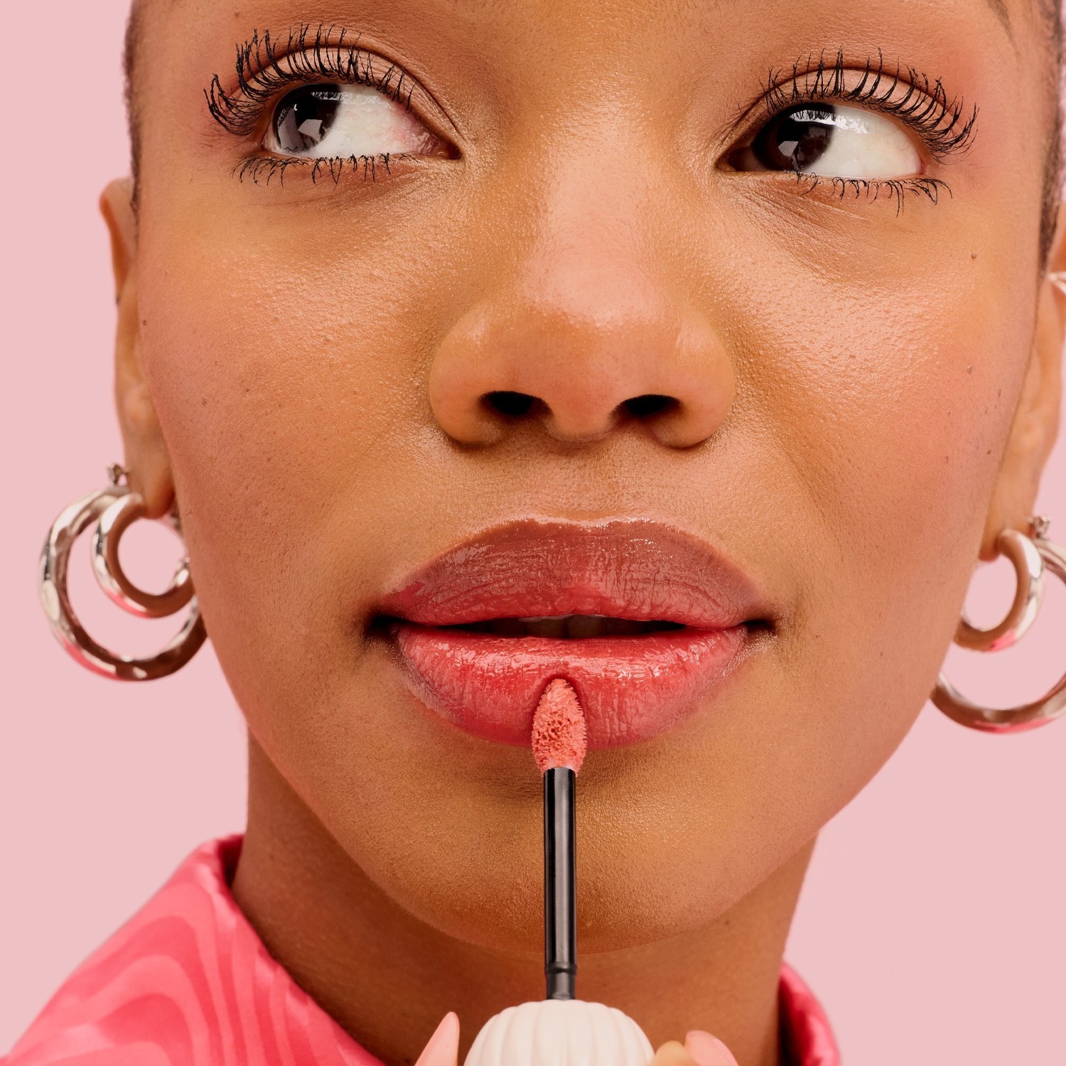 „Benefit Lipgloss“ lūpų blizgiai ir atspalviai – 6 ml