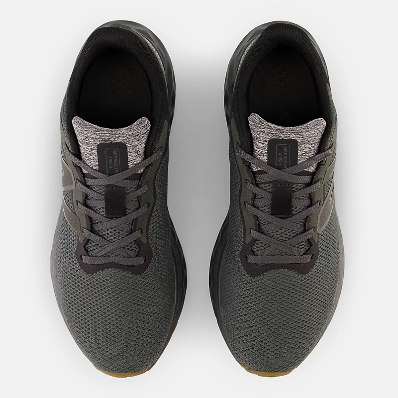 Fresh Foam Arishi v4 herenschoenen - Zwart met rubberen accenten