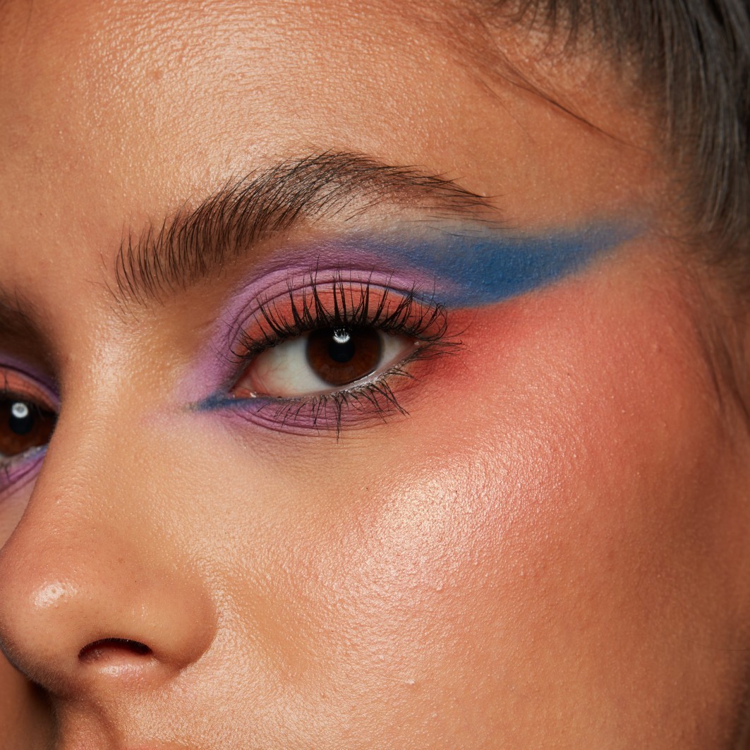 NYX Professional Makeup ajlajner Epic Smoke, ukošeni ajlajner i blender – 0,2 g