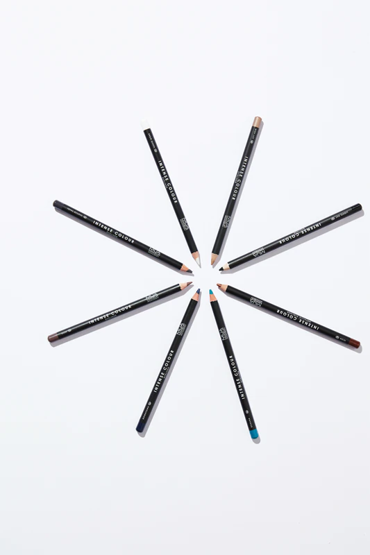 MUA Makeup Academy Intense Colour eyeliner met intense kleur