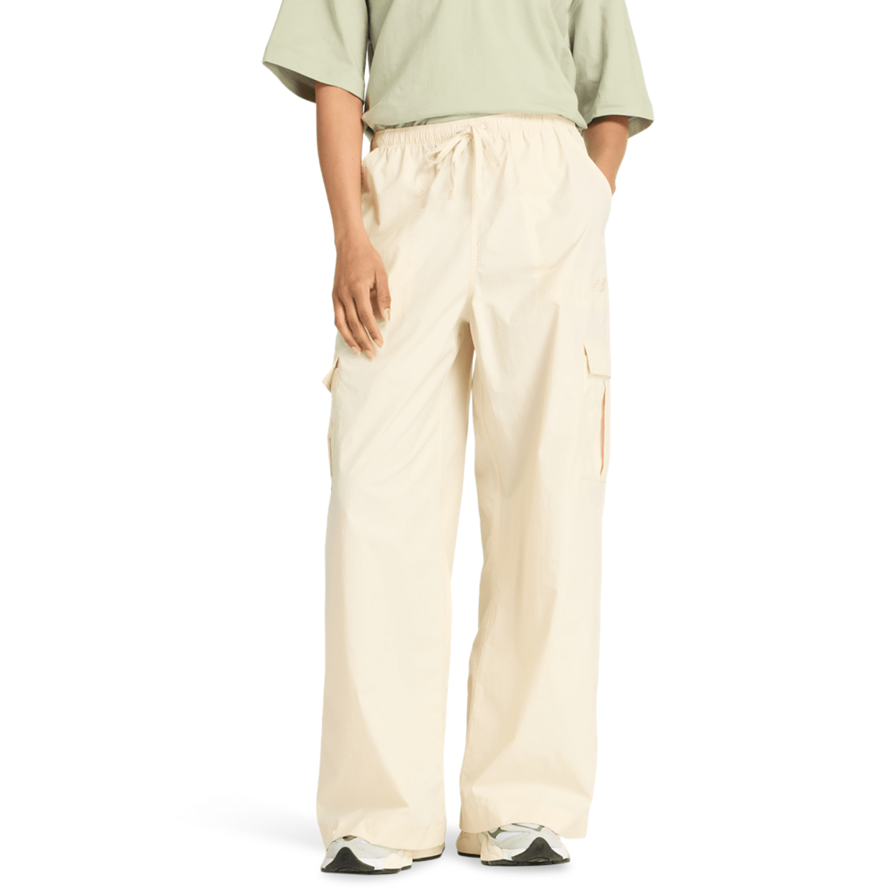 New Balancen kudotut cargo-housut