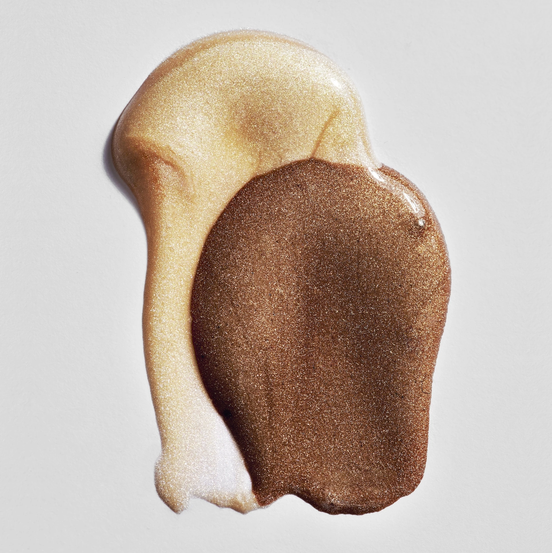 Body Glow 300 – Másképp épített – Kylie by Kylie Jenner
