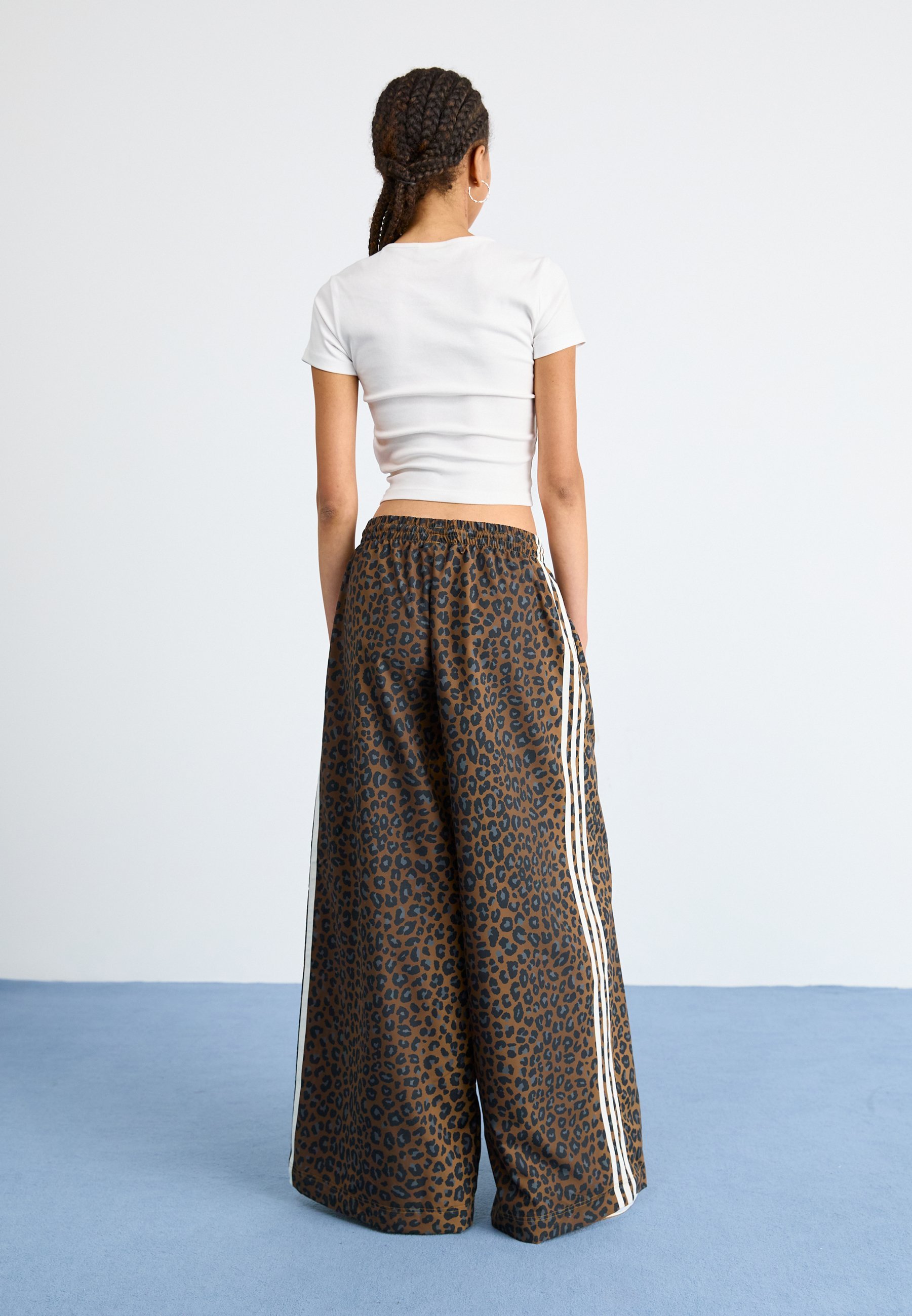 Pantaloni casual Adidas Originals