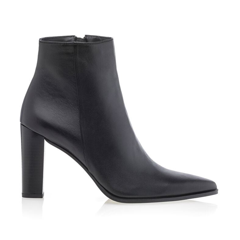 Botas negras de mujer / Botines