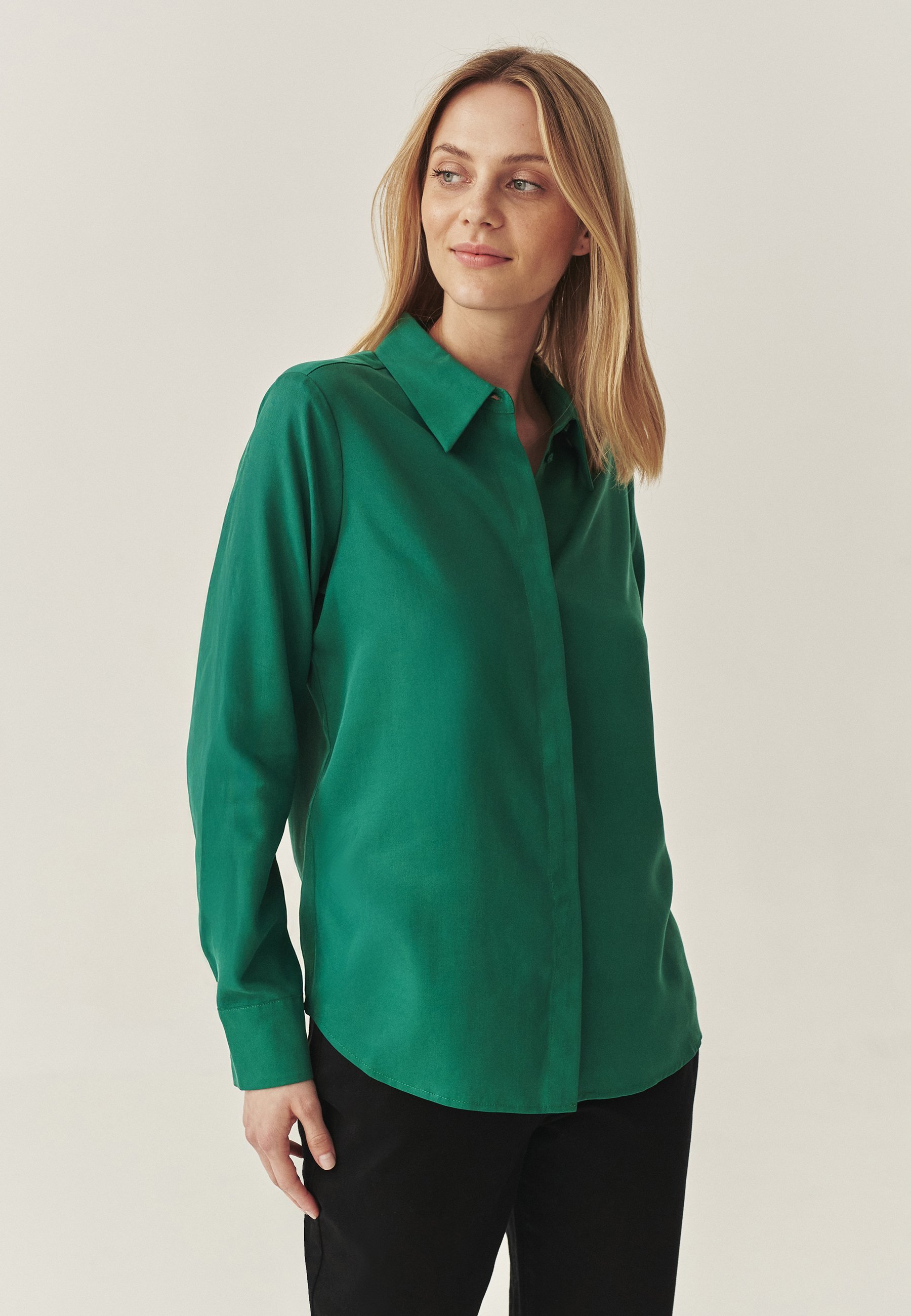 TATUUM NIKALI - Blouse met knoopsluiting - groen