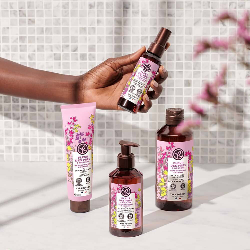 Névoa perfumada com flores do campo e urze